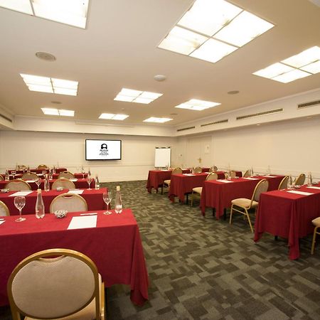 Austral Plaza Hotel Comodoro Rivadavia Esterno foto