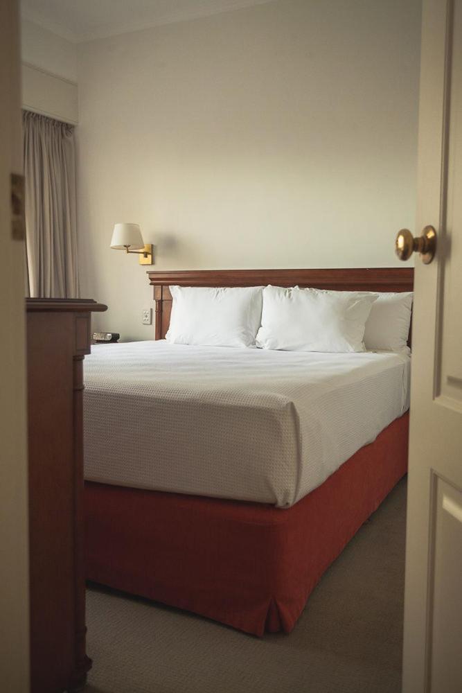 Austral Plaza Hotel Comodoro Rivadavia Esterno foto