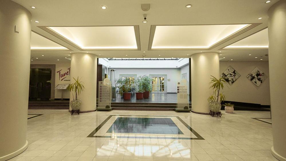 Austral Plaza Hotel Comodoro Rivadavia Esterno foto